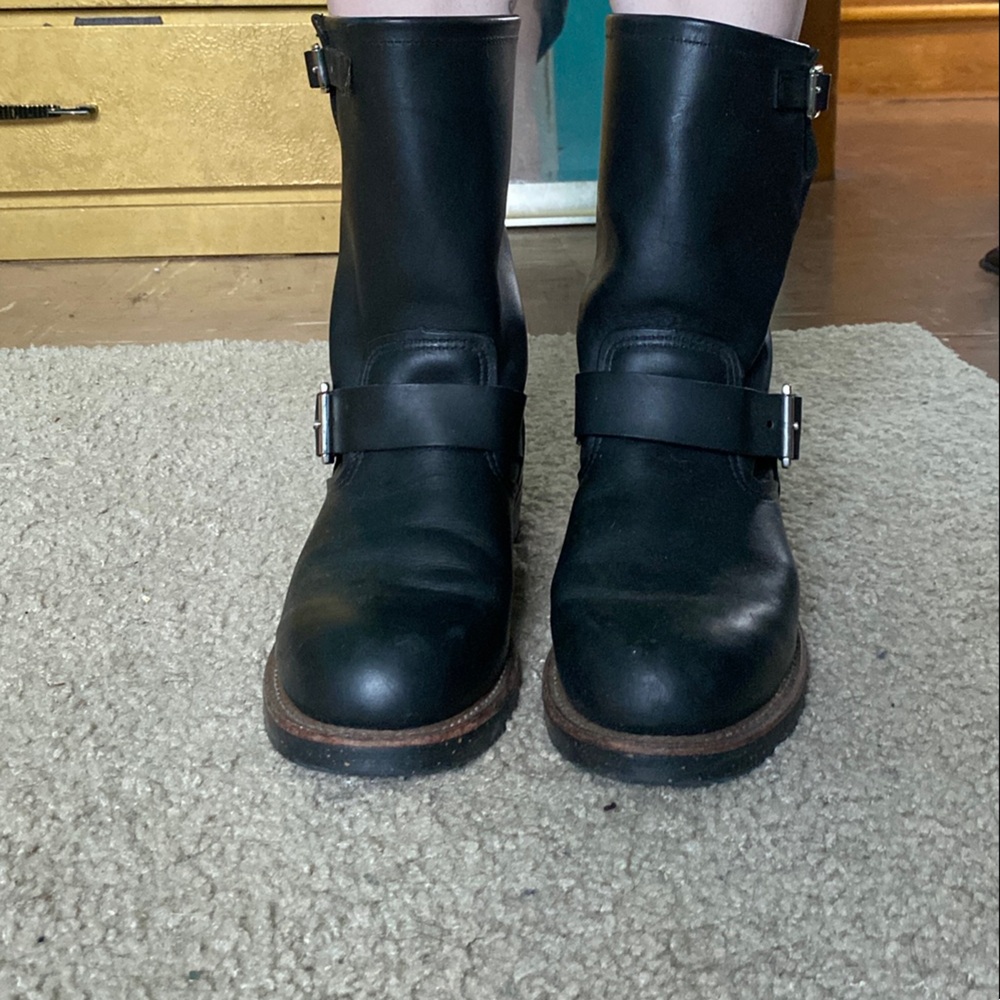 Red Wing 2990 “Engineer” black full grain leather and cork sole boots